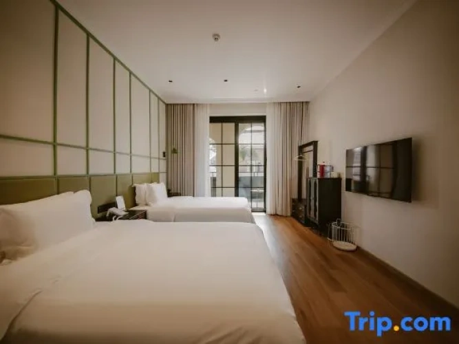 5 Bedrooms Suite
