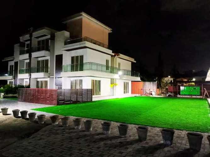 4 Bedrooms Villa