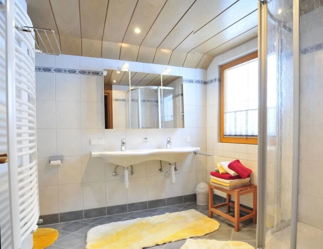 2 Bedrooms Apartment with balcony and with mountain view