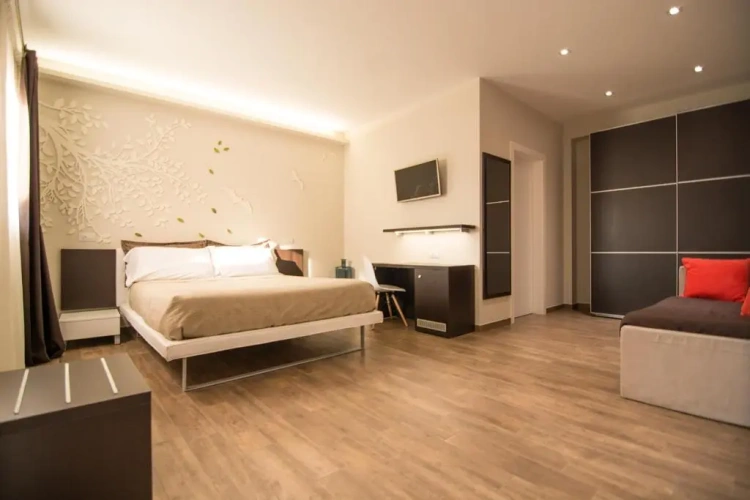Standard Triple room
