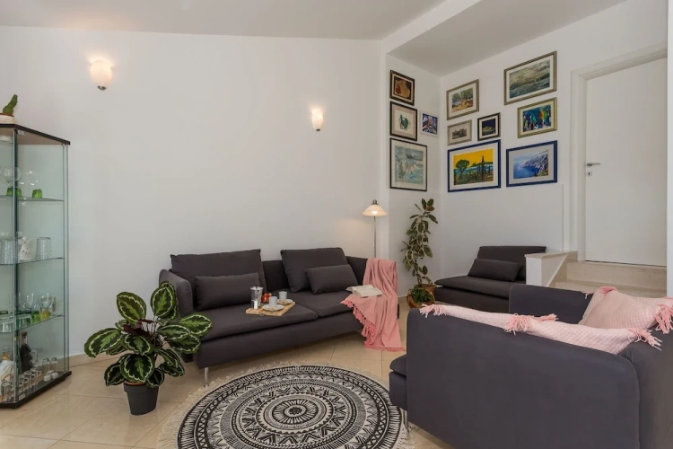 Quadruple Apartment