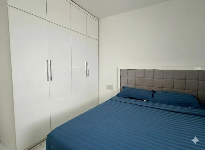 2 Bedrooms Apartment with balcony and with partial sea view