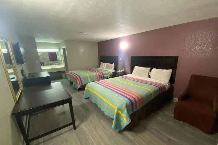 Diamond Inn