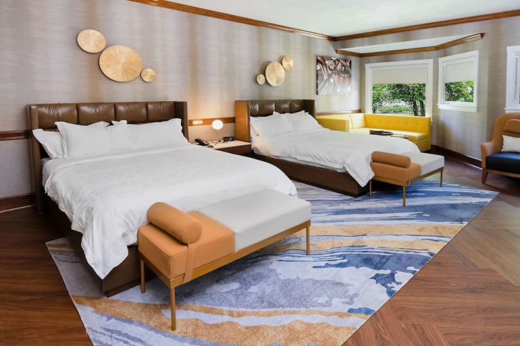 Chateau Merrimack Resort & Spa