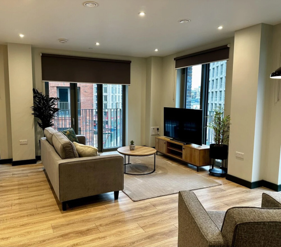 Spacious & Luxurious 2-bed Apartment in London