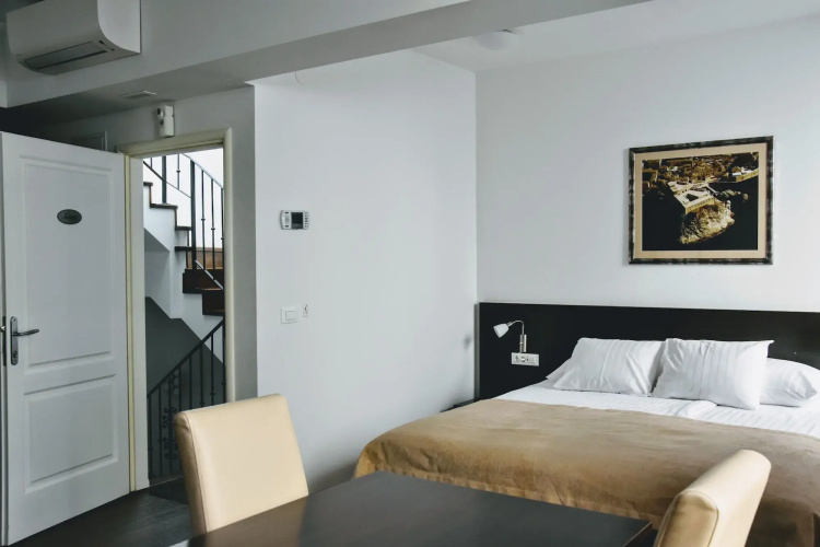 Celenga Apartments with free offsite parking