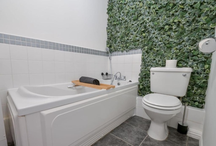 2 Bedrooms Apartment