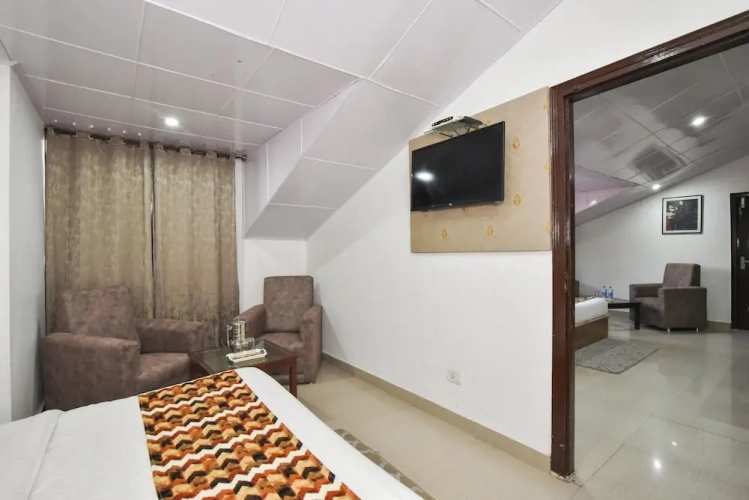 Standard Family room