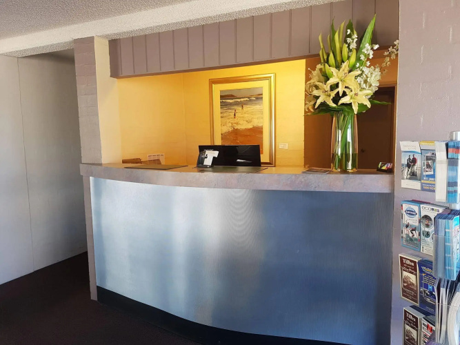 Reef Motor Inn