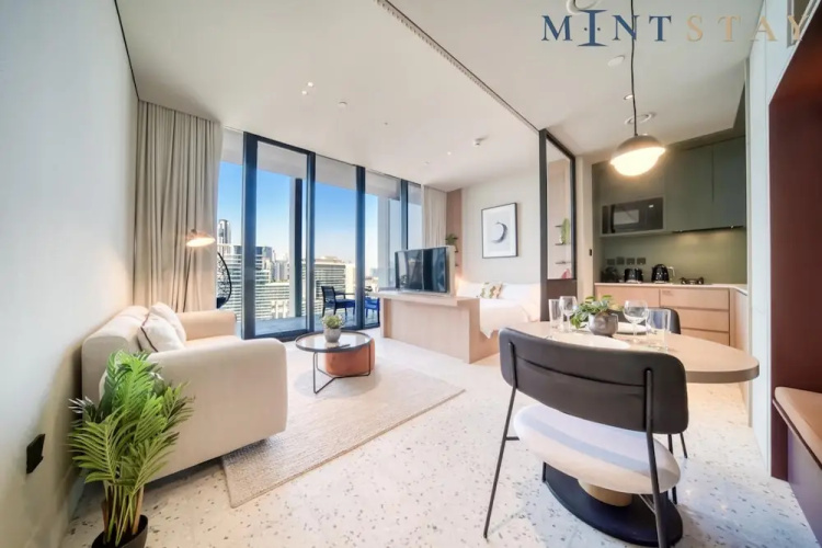 Cozy Studio W Burj Khalifa Balcony Retreat