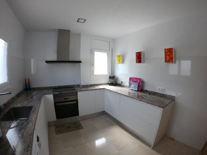 3 Bedrooms Apartment