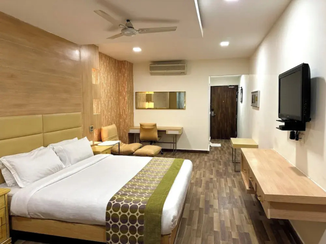 OYO 11954 Hotel Heritage Residency
