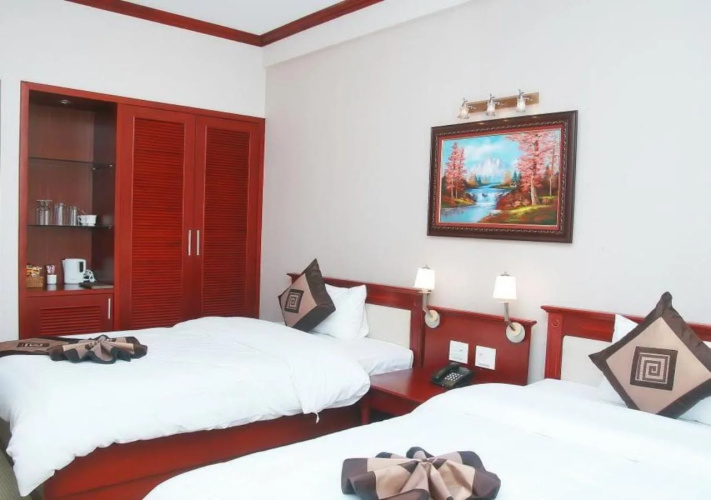 Hoa Nam Hotel