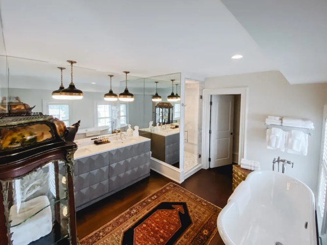 The Lilley Mansion Bed & Breakfast