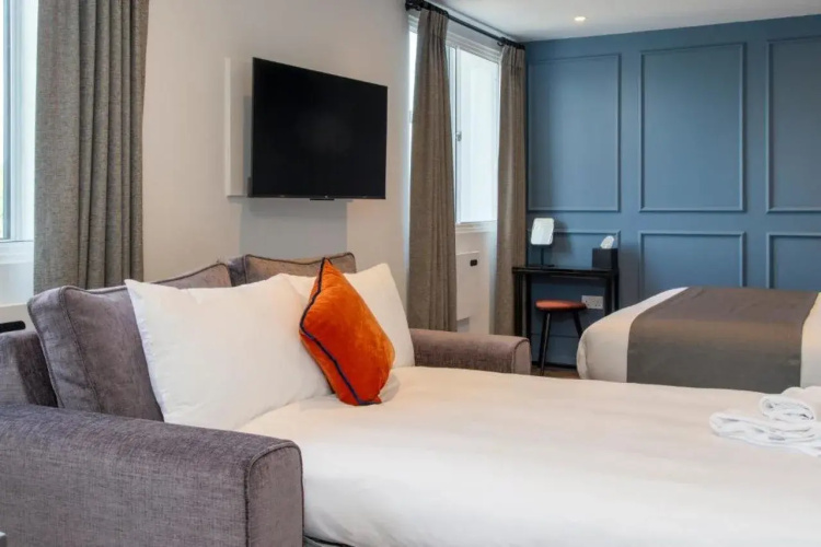 Station Suites