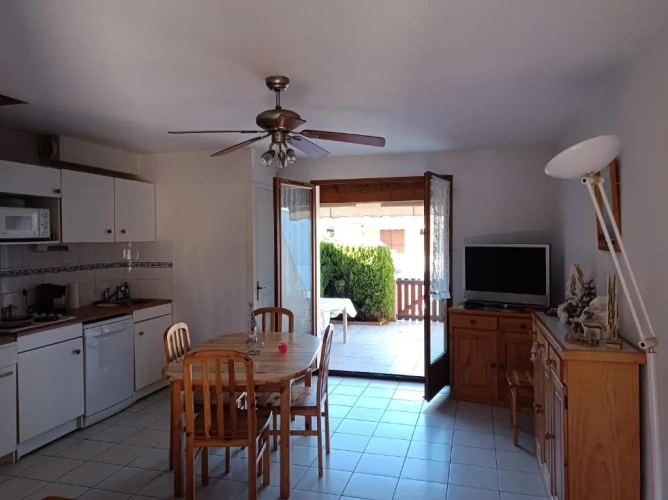 2 Bedrooms Cottage