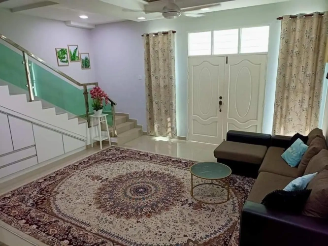 4 Bedrooms Cottage