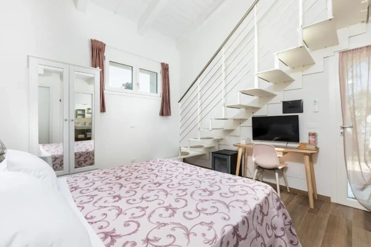 Deluxe Quadruple room
