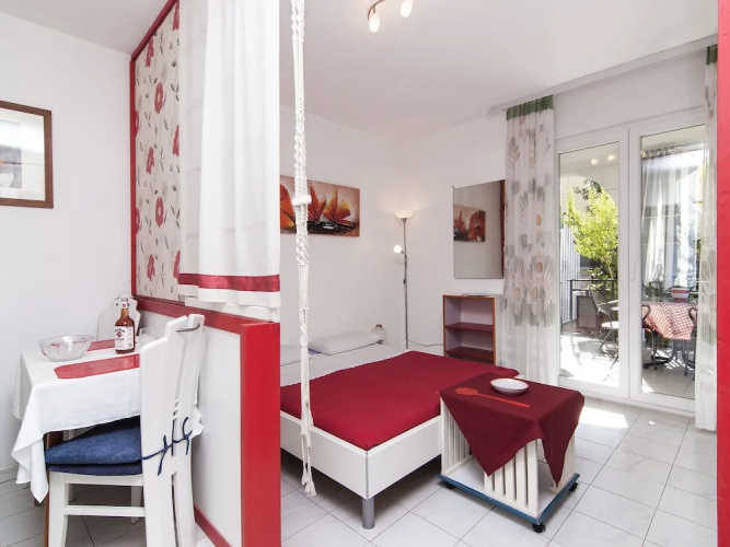 Apartments Ana Valbandon