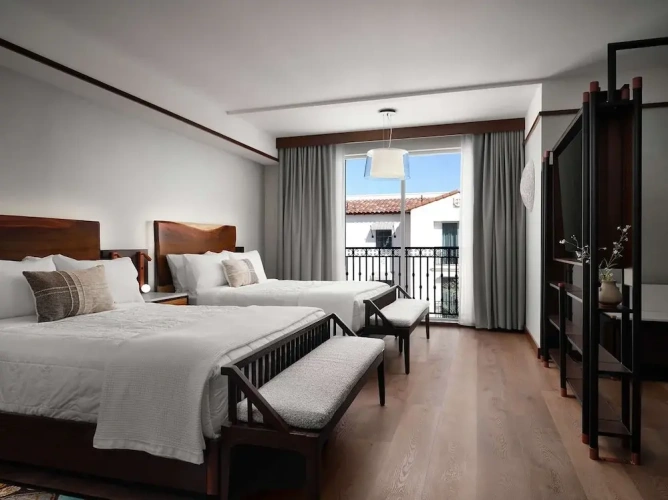 Standard Quadruple room with courtyard view