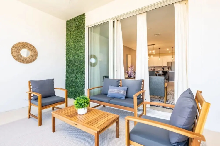 Chic Spacious Condo for the Best Vacations