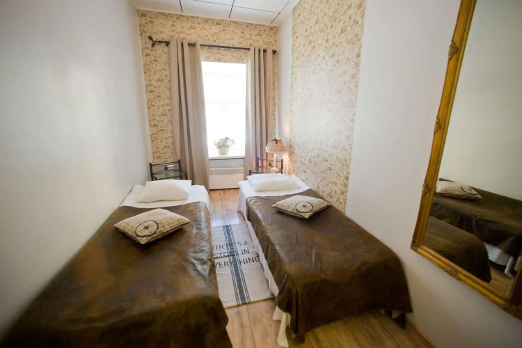 OldHouse Hostel