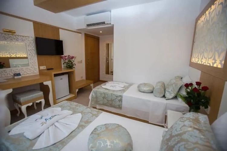 Deluxe Double room with balcony and with sea view