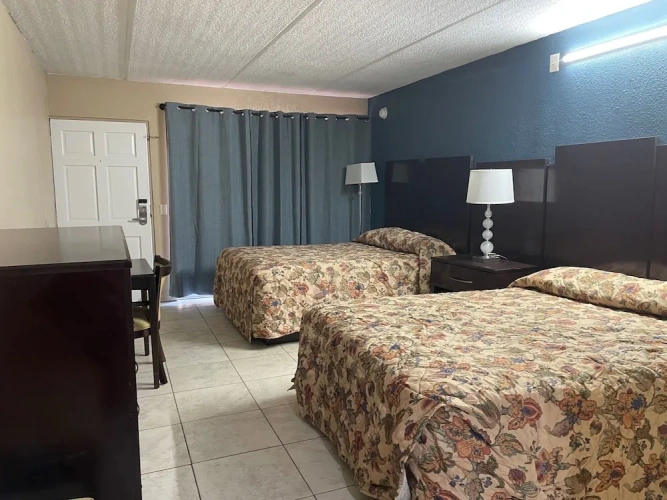 Deluxe Quadruple room