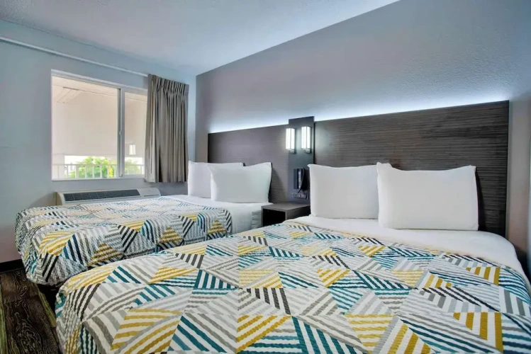 Deluxe Quadruple room