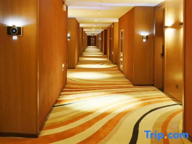 Photography International Hotel