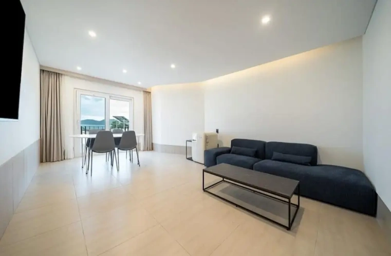 2 Bedrooms Suite