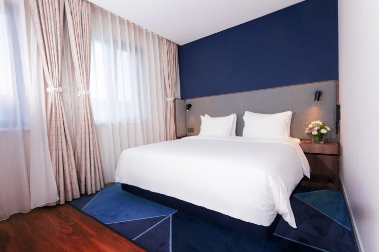 Standard Double room with city view