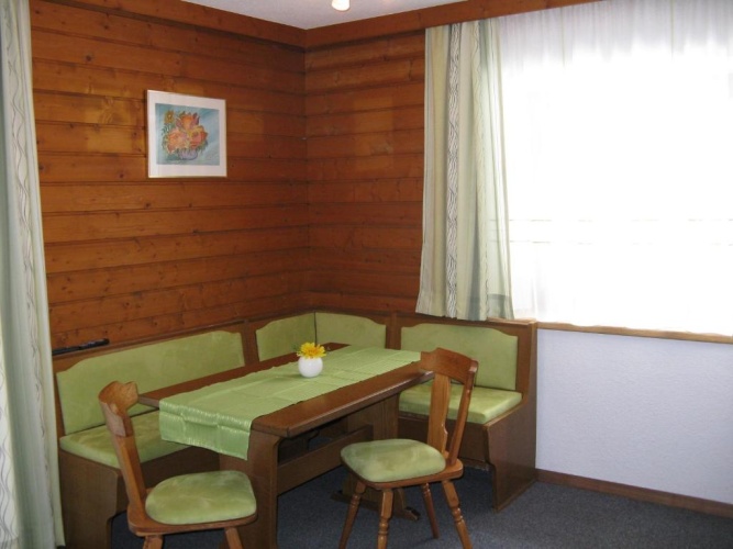6 Bedrooms Double Apartment
