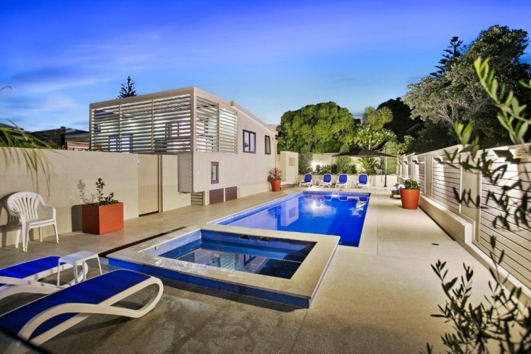 2 Bedrooms Basement Apartment
