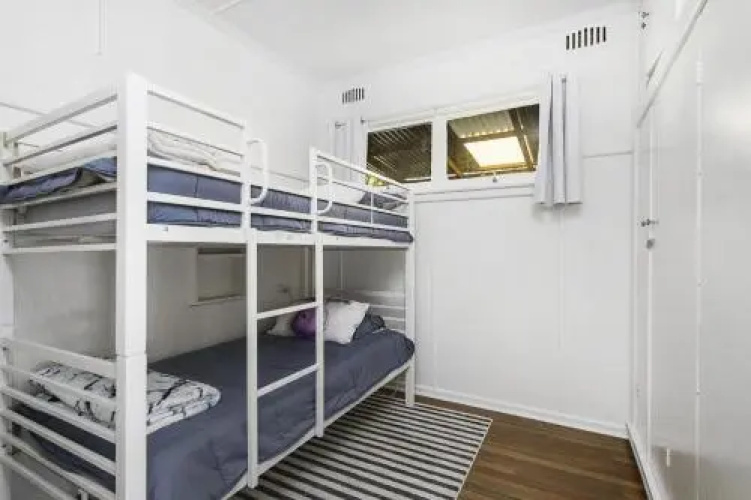 Whitecaps, 26 East Street