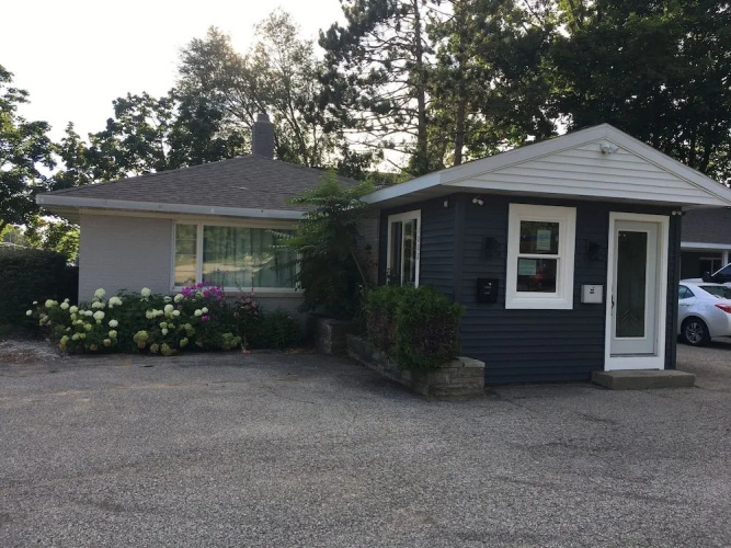 Lake Land Inn