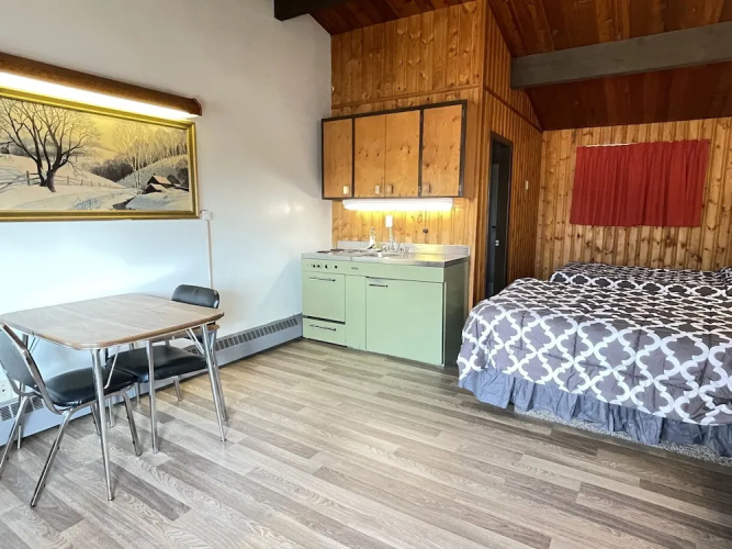 Pembina River Inn