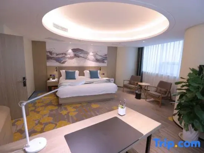 Double Suite with mountain view