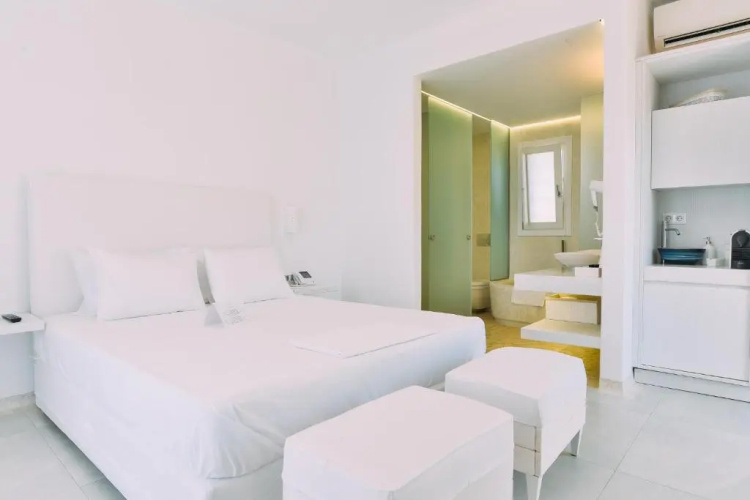 Schinoza Luxury Suites