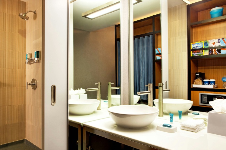 Aloft Milwaukee Downtown photo 9