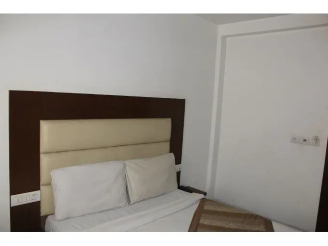 Hotel Opal Inn