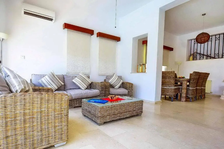 Villa Castania