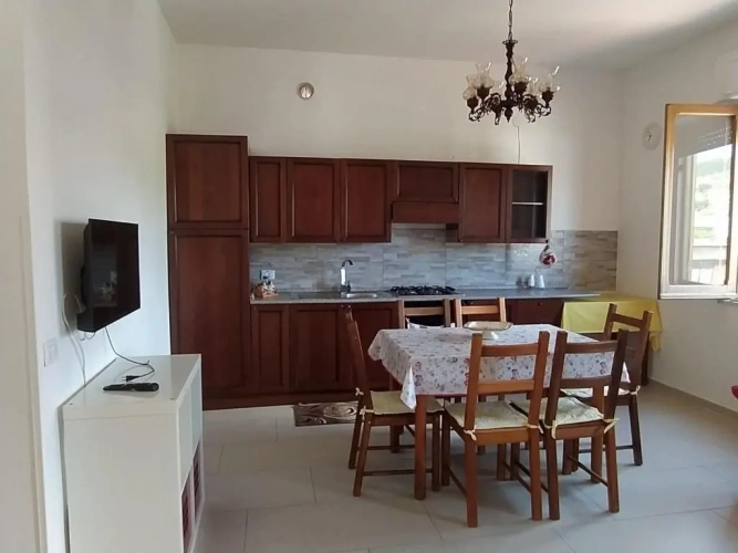 3 Bedrooms Apartment