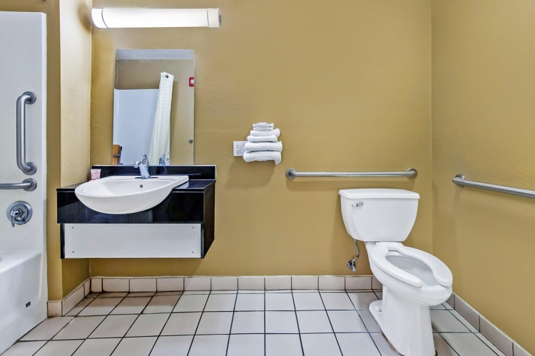 1 Bedroom Suite