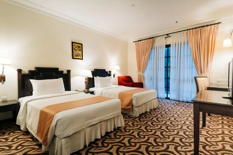 Deluxe Twin room with balcony