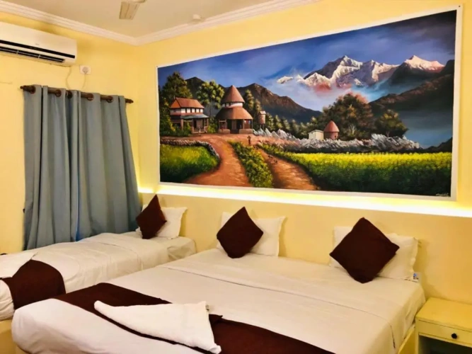 Standard Triple room
