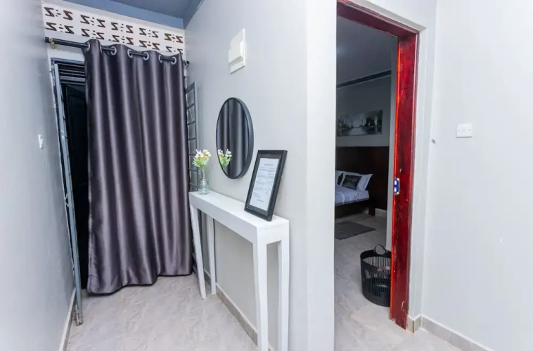 The Den Soroti White