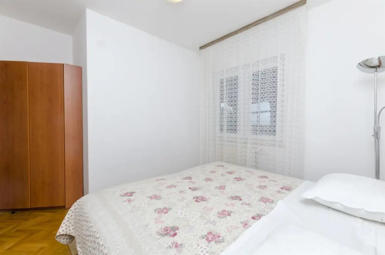 Apartments Karmela