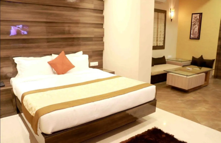 Grand Arsh Residency