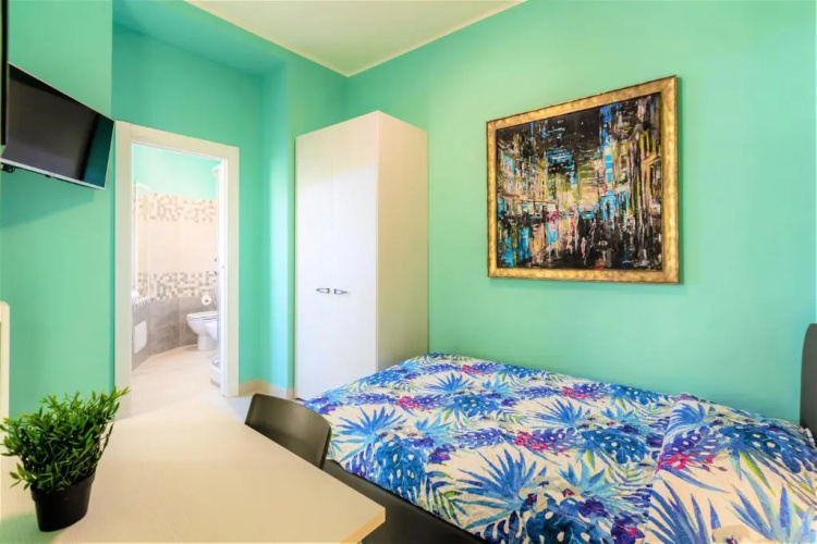 Hostly - Art And Color Rome Midtown - 3Br 2Ba